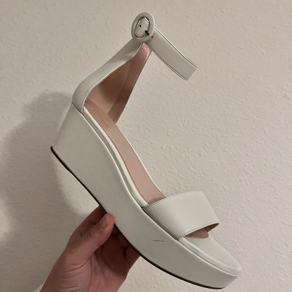 Stuart Weitzman Capri Wedge Sandal in White 9.5 - Picture 6 of 12